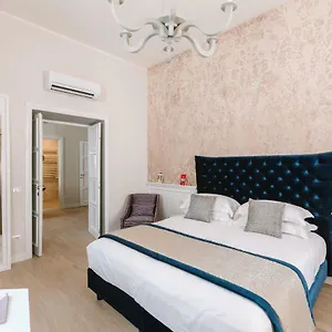 Rhea Silvia Luxury Navona Affittacamere